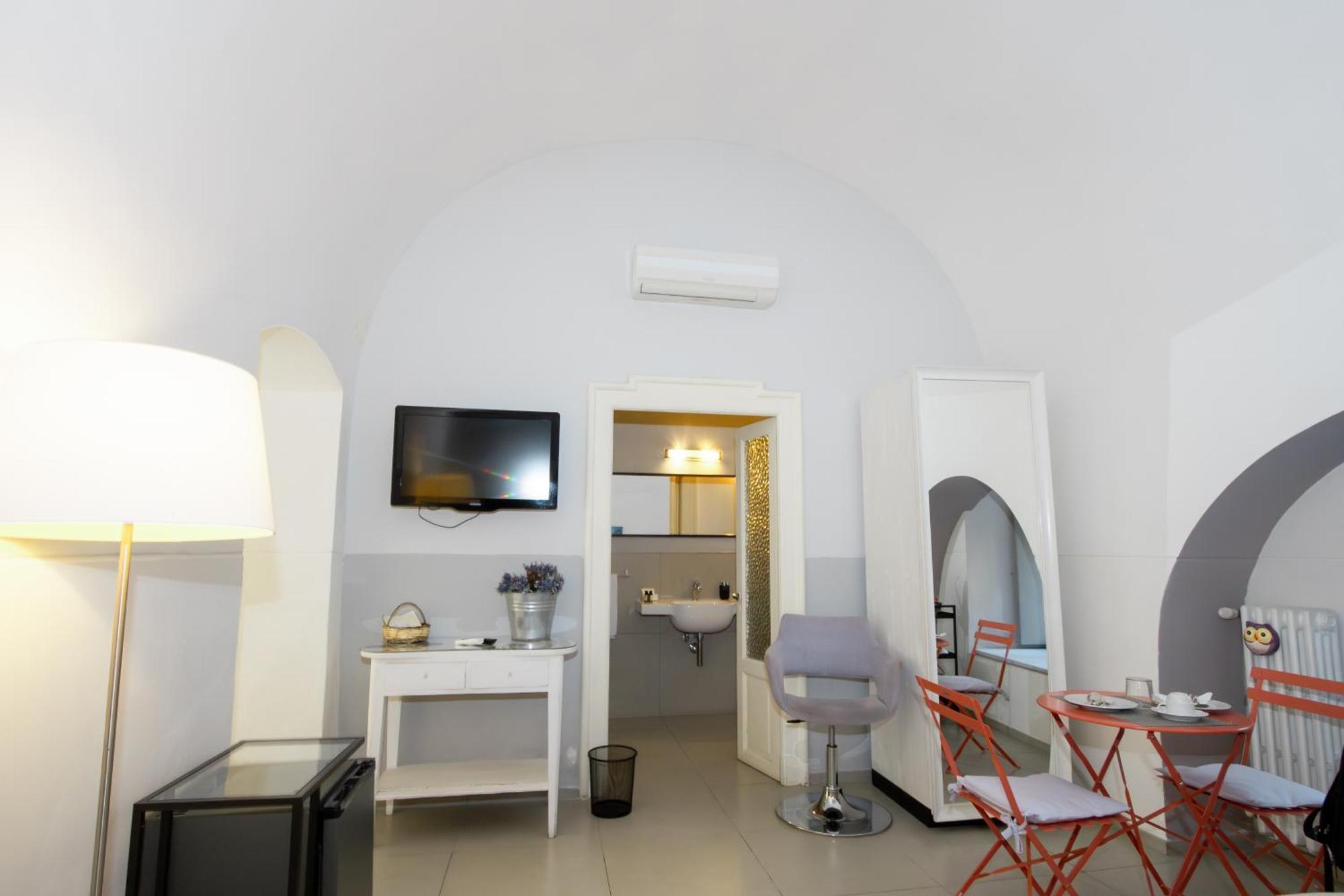 Le Tre Sorelle Bari Bagian luar foto