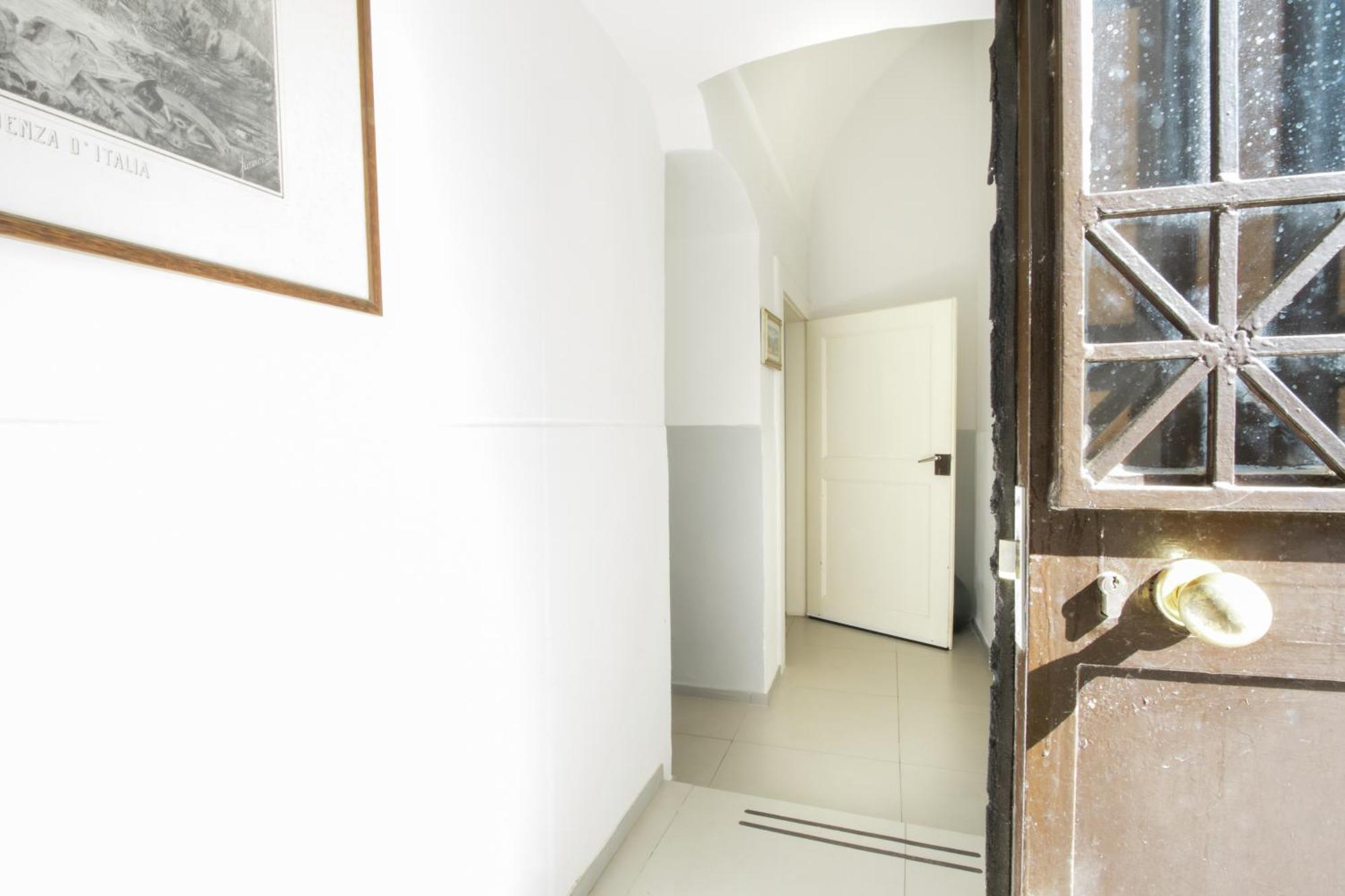 Le Tre Sorelle Bari Bagian luar foto