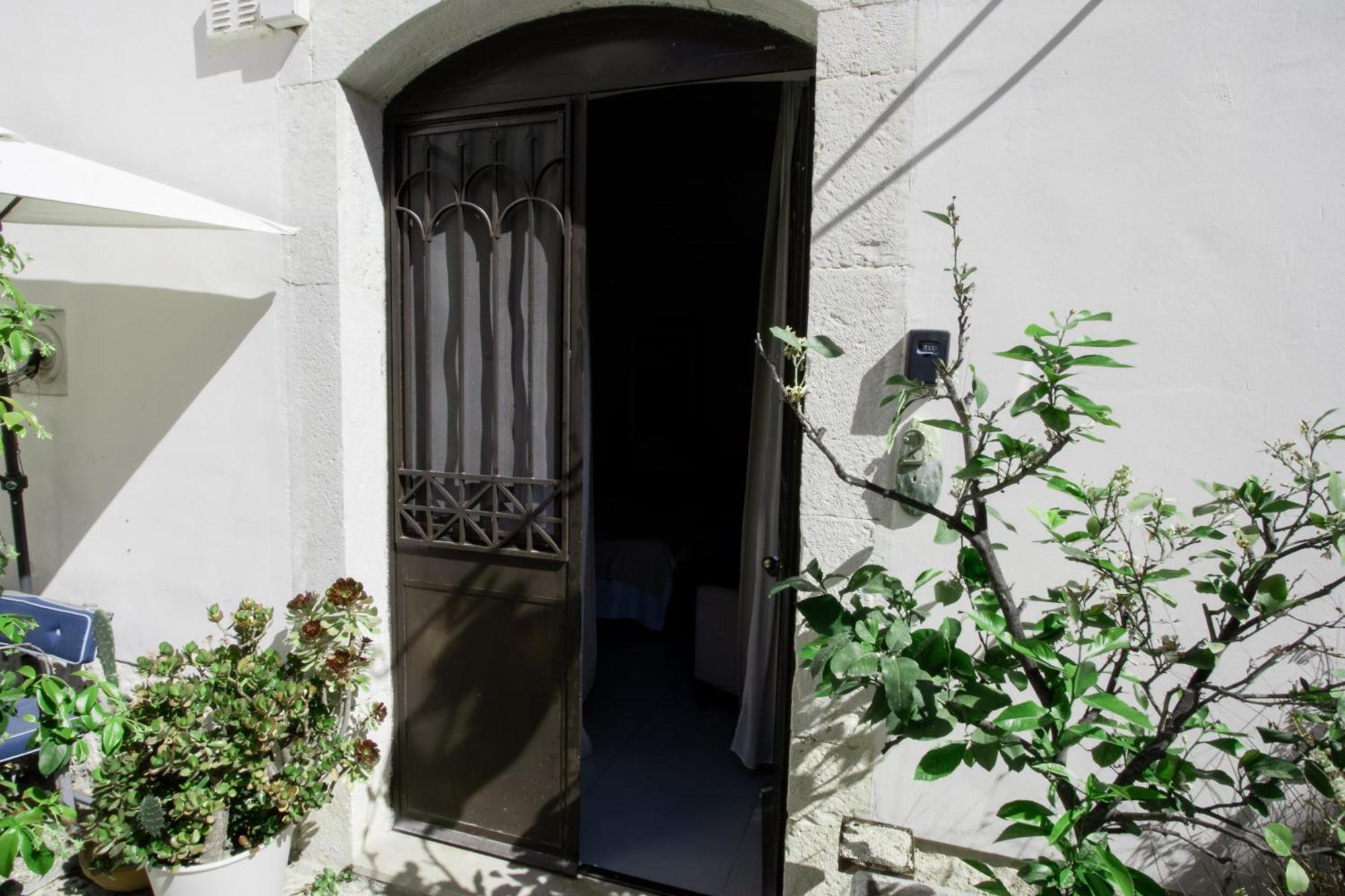 Le Tre Sorelle Bari Bagian luar foto