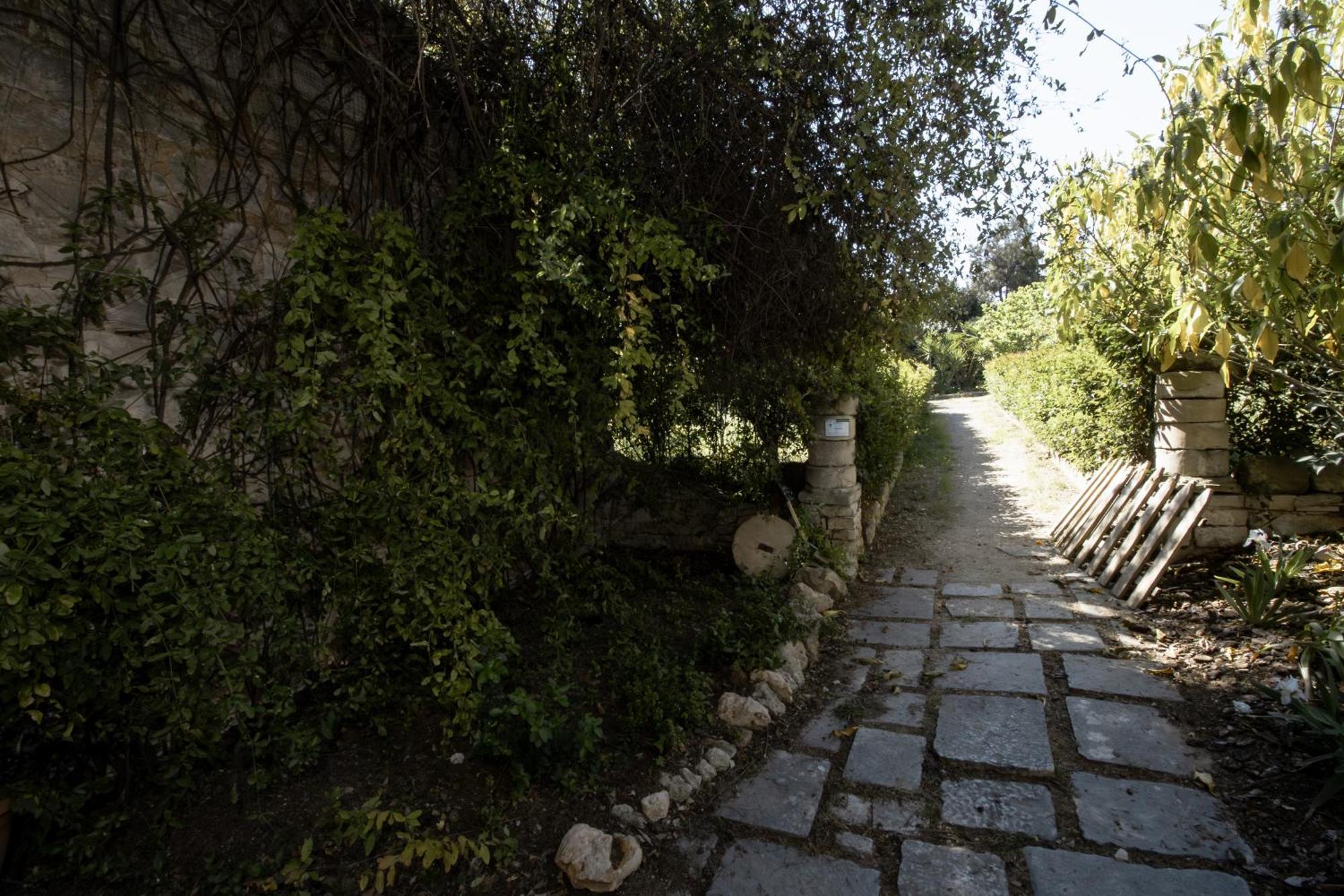 Le Tre Sorelle Bari Bagian luar foto